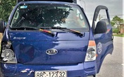 Tài xế xe tải rời hiện trường khi tông 2 nữ sinh Tài xế xe tải rời hiện trường khi tông 2 nữ sinh