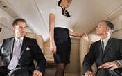 Sốc với tiết lộ của tiếp viên hàng không cho giới siêu giàu