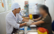 Giảm độ tuổi được quyền tự nguyện đề nghị xét nghiệm HIV của trẻ em Giảm độ tuổi được quyền tự nguyện đề nghị xét nghiệm HIV của trẻ em