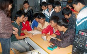 Tránh “bẫy thu nhập trung bình” và bài toán tận dụng lợi thế “dân số vàng” ở Việt Nam Tránh “bẫy thu nhập trung bình” và bài toán tận dụng lợi thế “dân số vàng” ở Việt Nam
