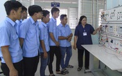 Phát huy tối đa lợi thế cơ cấu “dân số vàng”, tạo động lực mạnh mẽ cho sự phát triển đất nước nhanh, bền vững Phát huy tối đa lợi thế cơ cấu “dân số vàng”, tạo động lực mạnh mẽ cho sự phát triển đất nước nhanh, bền vững