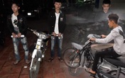 Nhóm thanh niên bốc đầu xe, quay video lại rồi đăng lên mạng xã hội để khoe mẽ Nhóm thanh niên bốc đầu xe, quay video lại rồi đăng lên mạng xã hội để khoe mẽ