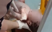 Người mẹ 18 tuổi trần tình lý do đẻ rơi con trong nhà vệ sinh rồi vứt con vào thùng rác Người mẹ 18 tuổi trần tình lý do đẻ rơi con trong nhà vệ sinh rồi vứt con vào thùng rác