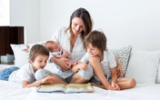 Gỡ rối cùng chuyên gia: xử lý khủng hoảng cho mẹ khi có thêm con nhỏ Gỡ rối cùng chuyên gia: xử lý khủng hoảng cho mẹ khi có thêm con nhỏ