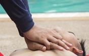 TP HCM: Một bé trai đuối nước ở hồ bơi, được vớt lên trong tình trạng tím tái TP HCM: Một bé trai đuối nước ở hồ bơi, được vớt lên trong tình trạng tím tái