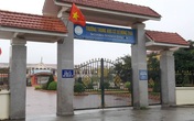 Một phó hiệu trưởng tại Hải Phòng bị tố bắt học sinh tự tát vào mặt Một phó hiệu trưởng tại Hải Phòng bị tố bắt học sinh tự tát vào mặt