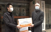 CEO Pháp không ngần ngại trở lại Trung Quốc để tặng 2.000 khẩu trang CEO Pháp không ngần ngại trở lại Trung Quốc để tặng 2.000 khẩu trang