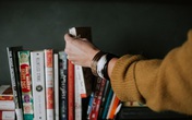 Thói quen đọc sách là khởi đầu thành công: Tri thức là gốc rễ tạo nên sự khác biệt giữa người thành công và số đông còn lại Thói quen đọc sách là khởi đầu thành công: Tri thức là gốc rễ tạo nên sự khác biệt giữa người thành công và số đông còn lại