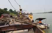 Cảnh sát hóa trang bắt cát tặc lúc nửa đêm Cảnh sát hóa trang bắt cát tặc lúc nửa đêm