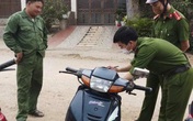 Không đeo khẩu trang khi ra đường, người đàn ông ở Hà Tĩnh bị phạt 200 ngàn đồng Không đeo khẩu trang khi ra đường, người đàn ông ở Hà Tĩnh bị phạt 200 ngàn đồng