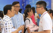 Thí sinh tận dụng thời gian nghỉ vừa học, vừa ôn Thí sinh tận dụng thời gian nghỉ vừa học, vừa ôn
