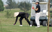 Hà Tĩnh: Doanh nghiệp mở cửa sân golf đón khách giữa dịch bị phạt 15 triệu đồng Hà Tĩnh: Doanh nghiệp mở cửa sân golf đón khách giữa dịch bị phạt 15 triệu đồng