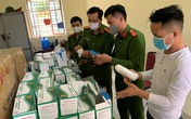 Hải Phòng: Chủ xưởng đóng mũi giày tự sản xuất khẩu trang rồi thuê xe cứu thương chở đi bán Hải Phòng: Chủ xưởng đóng mũi giày tự sản xuất khẩu trang rồi thuê xe cứu thương chở đi bán