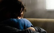 Người đàn bà xinh đẹp hai lần sinh nở cho hai người đàn ông mà chưa một lần được mặc áo cưới Người đàn bà xinh đẹp hai lần sinh nở cho hai người đàn ông mà chưa một lần được mặc áo cưới