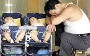 Ông bố phát hiện một trong hai con sinh đôi không phải của mình Ông bố phát hiện một trong hai con sinh đôi không phải của mình