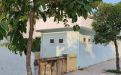 Kẻ lạ lẻn vào trường thực hiện hành vi biến thái với học sinh tiểu học Kẻ lạ lẻn vào trường thực hiện hành vi biến thái với học sinh tiểu học