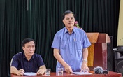 Học sinh phải đứng dưới nắng vì đến sớm, Chủ tịch Hải Phòng bức xúc hỏi “có nội quy nào không?” Học sinh phải đứng dưới nắng vì đến sớm, Chủ tịch Hải Phòng bức xúc hỏi “có nội quy nào không?”