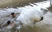 Rủ nhau ra đập nước tắm, 2 học sinh ở Hà Tĩnh đuối nước thương tâm Rủ nhau ra đập nước tắm, 2 học sinh ở Hà Tĩnh đuối nước thương tâm