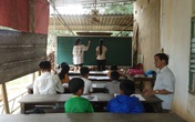 Ông giáo tật nguyền không bằng cấp, gần 30 năm mở lớp dạy học sinh nghèo Ông giáo tật nguyền không bằng cấp, gần 30 năm mở lớp dạy học sinh nghèo