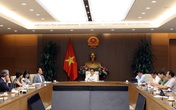 Chuyên gia quốc tế khuyến cáo gì việc mở đường biên giới, nối lại đường bay quốc tế? Chuyên gia quốc tế khuyến cáo gì việc mở đường biên giới, nối lại đường bay quốc tế?