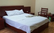 Chồng cho 100 triệu/tháng, vợ vẫn ngã lòng trước thầy thể dục Chồng cho 100 triệu/tháng, vợ vẫn ngã lòng trước thầy thể dục