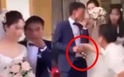 Ngay giờ phút đón dâu, chú rể có hành động lạ đến người nhà cũng phải thảng thốt, nhưng thái độ của cô dâu mới thương cảm Ngay giờ phút đón dâu, chú rể có hành động lạ đến người nhà cũng phải thảng thốt, nhưng thái độ của cô dâu mới thương cảm