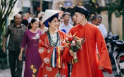 Cô dâu chú rể diện gây ấn tượng mạnh khi cổ phục triều Nguyễn trong ngày cưới Cô dâu chú rể diện gây ấn tượng mạnh khi cổ phục triều Nguyễn trong ngày cưới