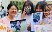 Nữ sinh thi chuyên, bạn thân reo hò như 'thần tượng' Nữ sinh thi chuyên, bạn thân reo hò như 'thần tượng'