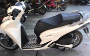 "Mượn tạm" xe SH đỗ ven đường đi từ Huế về Hà Nội "Mượn tạm" xe SH đỗ ven đường đi từ Huế về Hà Nội
