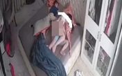 Vụ người phụ nữ bán khỏa thân vô tư để trẻ đụng chạm vùng kín: Trẻ ảnh hưởng tâm lý nghiêm trọng, lệch lạc giới tính Vụ người phụ nữ bán khỏa thân vô tư để trẻ đụng chạm vùng kín: Trẻ ảnh hưởng tâm lý nghiêm trọng, lệch lạc giới tính