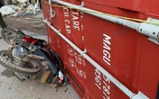 Xe container mất lái, rơi thùng đè chết một phụ nữ ở Bình Dương Xe container mất lái, rơi thùng đè chết một phụ nữ ở Bình Dương