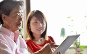 Lấy chồng bằng tuổi bố lại giàu “nứt vách”, đêm tân hôn tôi hóa đá khi chồng mở cửa phòng Lấy chồng bằng tuổi bố lại giàu “nứt vách”, đêm tân hôn tôi hóa đá khi chồng mở cửa phòng