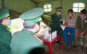Các địa phương đồng loạt kích hoạt lại chốt chống dịch COVID-19 trên tuyến biên giới Các địa phương đồng loạt kích hoạt lại chốt chống dịch COVID-19 trên tuyến biên giới