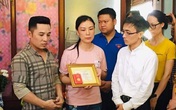Truy tặng Huy hiệu Tuổi trẻ dũng cảm cho nam sinh tử nạn vì cứu 2 nữ sinh Truy tặng Huy hiệu Tuổi trẻ dũng cảm cho nam sinh tử nạn vì cứu 2 nữ sinh