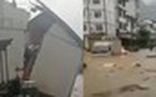 Cặp vợ chồng U80 suýt chết vì lũ ngập ngang cổ, phải bơi qua cửa sổ tầng 2 Cặp vợ chồng U80 suýt chết vì lũ ngập ngang cổ, phải bơi qua cửa sổ tầng 2