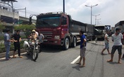 TP.HCM: Cầu vượt Thủ Đức bị phong toả hơn 2h vì tai nạn liên hoàn TP.HCM: Cầu vượt Thủ Đức bị phong toả hơn 2h vì tai nạn liên hoàn
