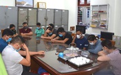 Hé lộ thủ đoạn đánh bạc giữa mùa dịch COVID-19: Nơi ra biển, chỗ tại nhà Hé lộ thủ đoạn đánh bạc giữa mùa dịch COVID-19: Nơi ra biển, chỗ tại nhà