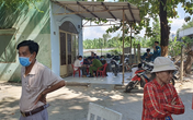 Thương tâm: Mẹ đang đi làm mướn bàng hoàng nghe tin con trai chết tại nhà trong tư thế treo cổ Thương tâm: Mẹ đang đi làm mướn bàng hoàng nghe tin con trai chết tại nhà trong tư thế treo cổ