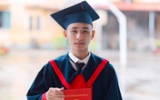 Chàng thợ may quê lúa trở thành thủ khoa khối A sau 3 năm bỏ học Chàng thợ may quê lúa trở thành thủ khoa khối A sau 3 năm bỏ học