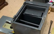 Tên trộm "chê" sổ đỏ, sổ tiết kiệm, chỉ lấy kim cương, vàng Tên trộm "chê" sổ đỏ, sổ tiết kiệm, chỉ lấy kim cương, vàng