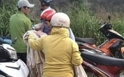 Vợ ôm con nhảy xuống sông sau khi cãi nhau với chồng, bé trai 1 tuổi bị nước cuốn tử vong thương tâm Vợ ôm con nhảy xuống sông sau khi cãi nhau với chồng, bé trai 1 tuổi bị nước cuốn tử vong thương tâm