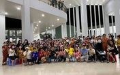 Hàng chục trẻ em cách ly không có cha mẹ được trở về nhà Hàng chục trẻ em cách ly không có cha mẹ được trở về nhà