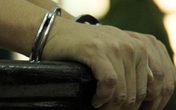 Cựu cán bộ công an bị phạt tù vì làm giả giấy tờ để lừa đảo Cựu cán bộ công an bị phạt tù vì làm giả giấy tờ để lừa đảo
