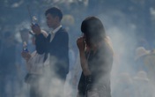 Cảnh đi lễ hiếm thấy ngày đầu năm Cảnh đi lễ hiếm thấy ngày đầu năm