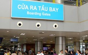 4 nữ hành khách choảng nhau ở Nội Bài vì tranh chỗ xếp hàng lên máy bay 4 nữ hành khách choảng nhau ở Nội Bài vì tranh chỗ xếp hàng lên máy bay