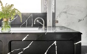 Đừng phân vân khi chọn đá cẩm thạch cho phòng tắm gia đình bởi chúng có bề mặt ngày càng sáng bóng theo thời gian Đừng phân vân khi chọn đá cẩm thạch cho phòng tắm gia đình bởi chúng có bề mặt ngày càng sáng bóng theo thời gian