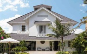 Biệt thự 2 tầng lợp ngói mang đậm phong cách nhiệt đới Biệt thự 2 tầng lợp ngói mang đậm phong cách nhiệt đới
