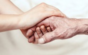 Chứng run ở người cao tuổi Chứng run ở người cao tuổi
