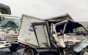4 xe tải tai nạn liên hoàn, một tài xế tử vong 4 xe tải tai nạn liên hoàn, một tài xế tử vong