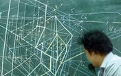 Nhìn nội dung thầy giáo đang giảng dạy trên tấm bảng xanh, nhiều người bỗng thấy "hoa mắt chóng mặt" Nhìn nội dung thầy giáo đang giảng dạy trên tấm bảng xanh, nhiều người bỗng thấy "hoa mắt chóng mặt"